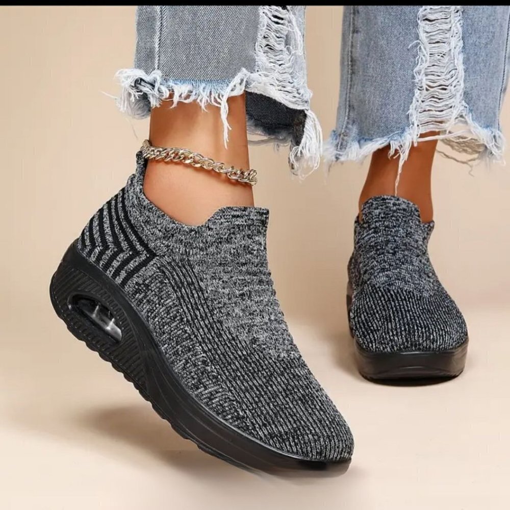 Women's Air Cushion Breathable Round Closed Toe Slip On Sneakers